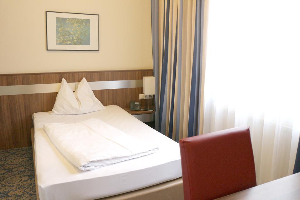 Hotel Carina Bécs Kültér fotó