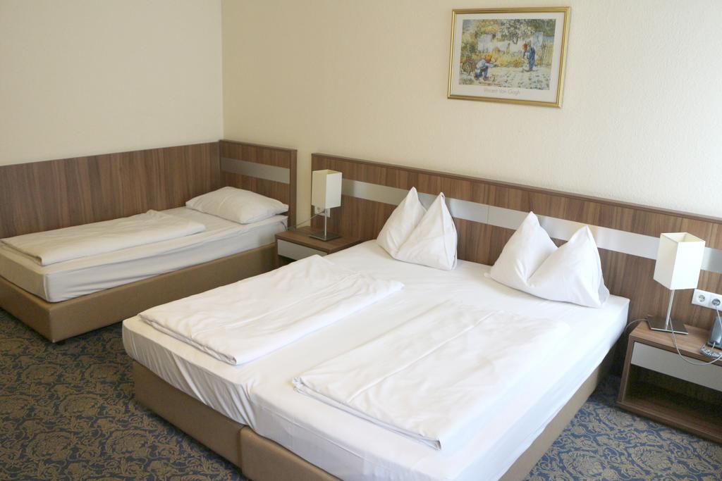 Hotel Carina Bécs Kültér fotó