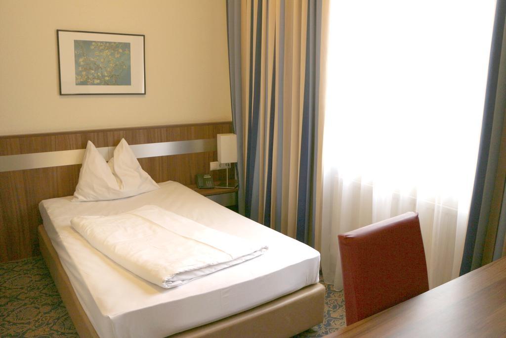 Hotel Carina Bécs Kültér fotó