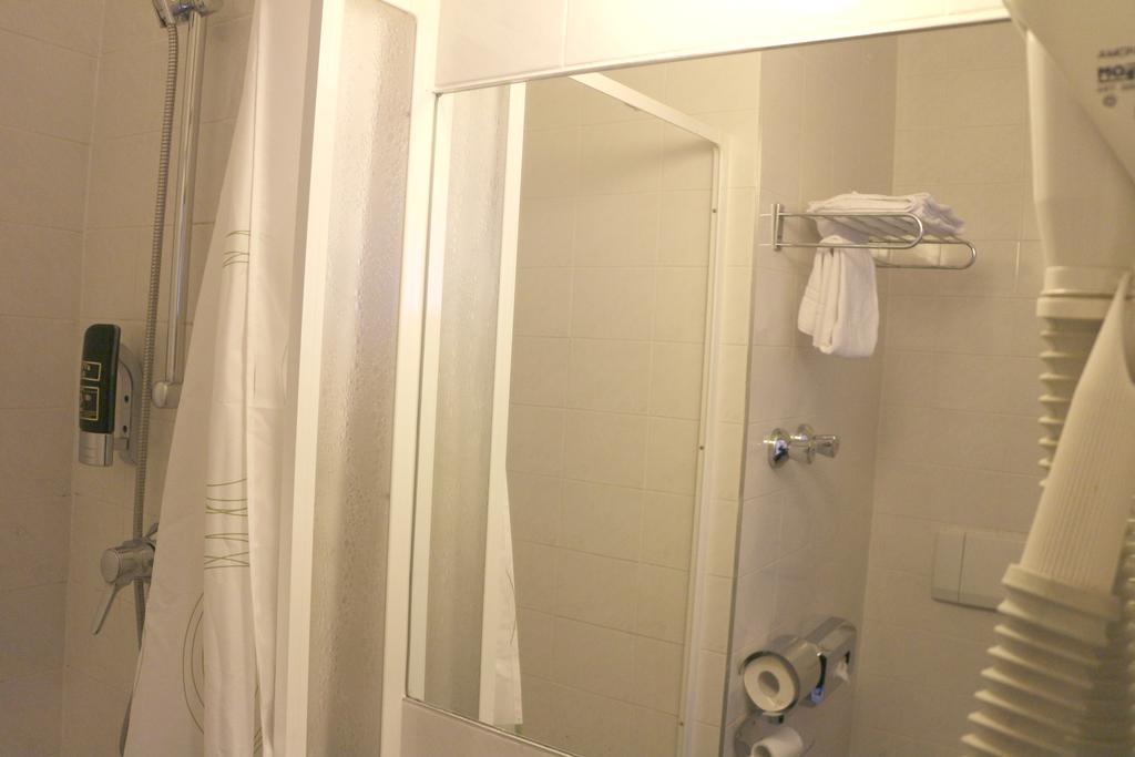 Hotel Carina Bécs Kültér fotó