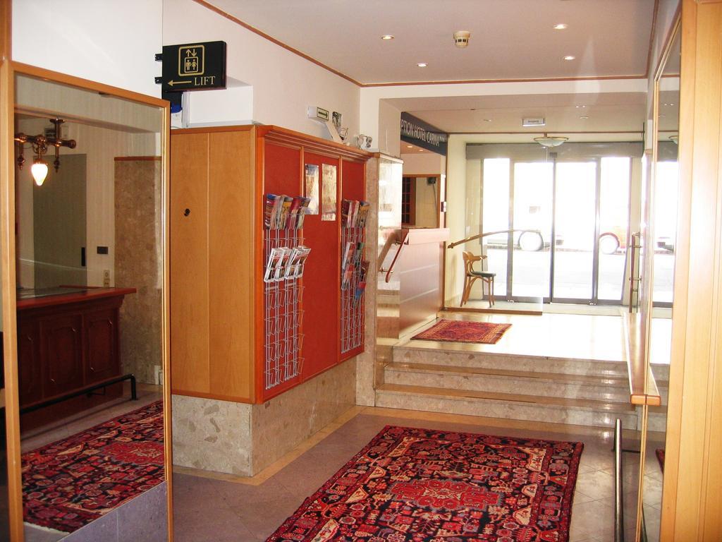 Hotel Carina Bécs Kültér fotó